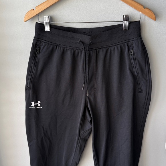 Under Armour Men’s Black Jogger Pants - Picture 2 of 7